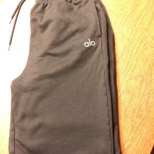 Alo yoga accolade straight leg sweatpants
